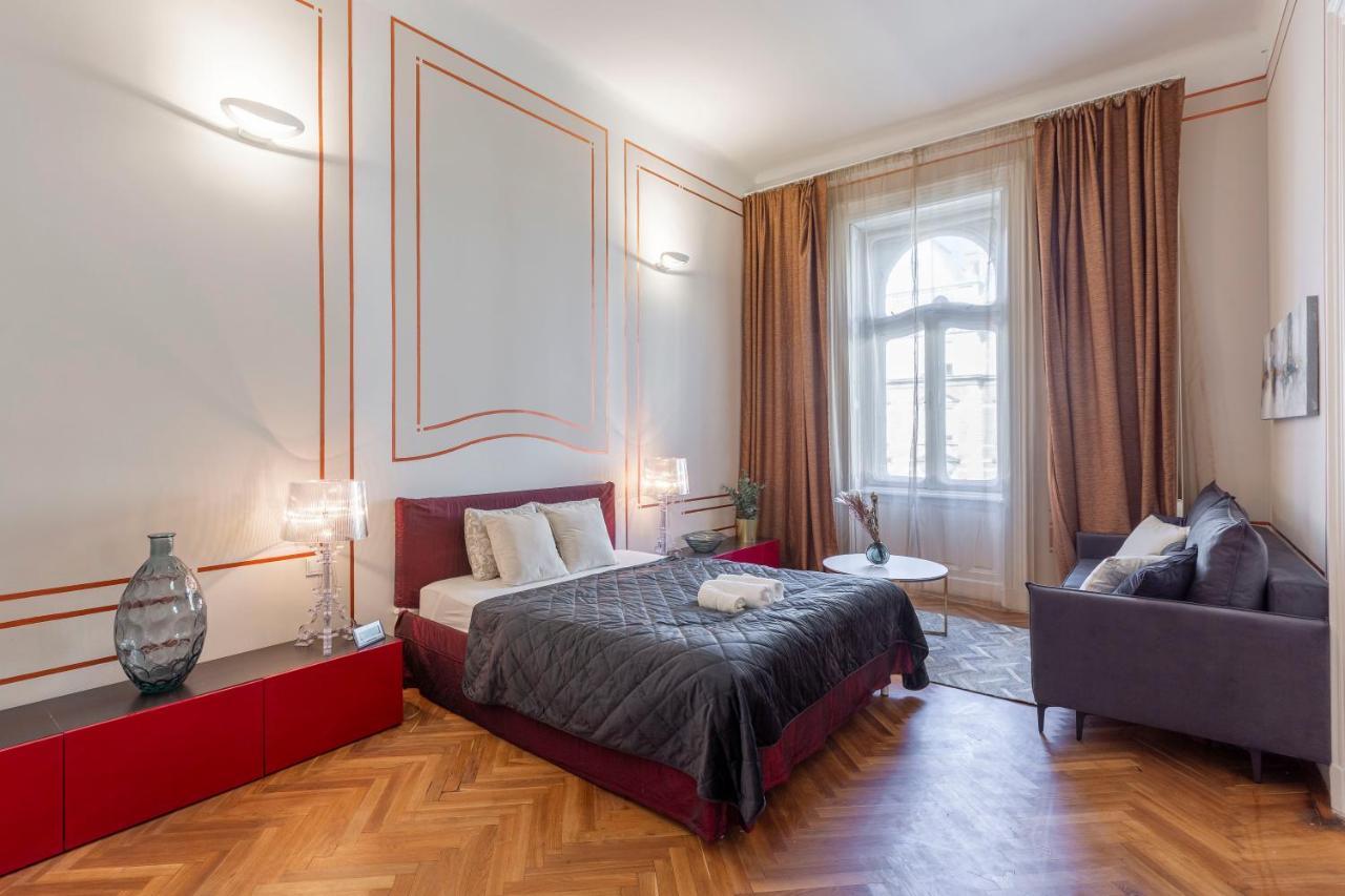 Exclusive & Stylish In The Heart Of Apartment Budapest