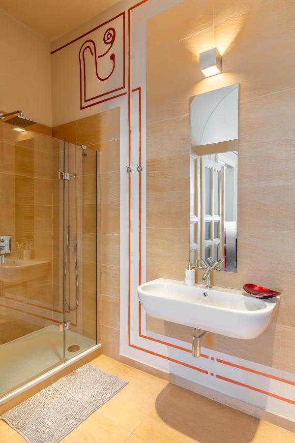 Apartment Exclusive & Stylish In The Heart Of Budapest
