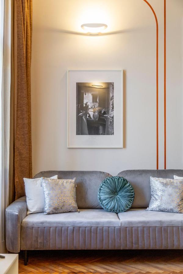 Exclusive & Stylish In The Heart Of Apartment *